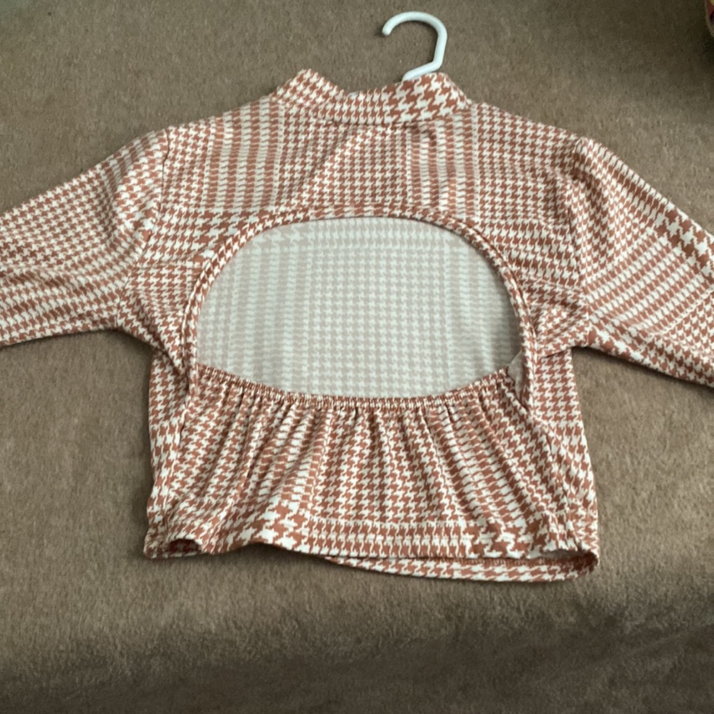 Kids red/brown and white shirt - Picture 2 of 2